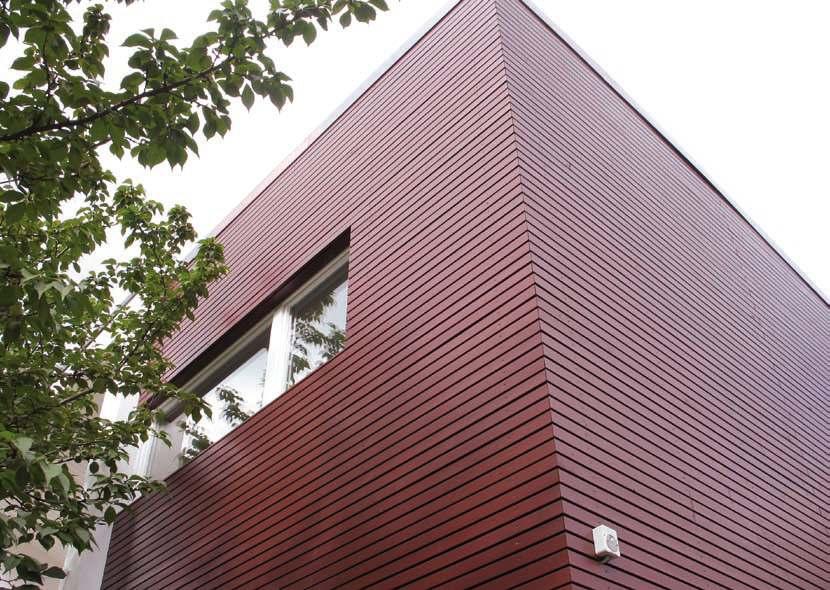 Opaque finishes for exterior use Timber cladding treated with Osmo Park Lane 7267 Sienna Red