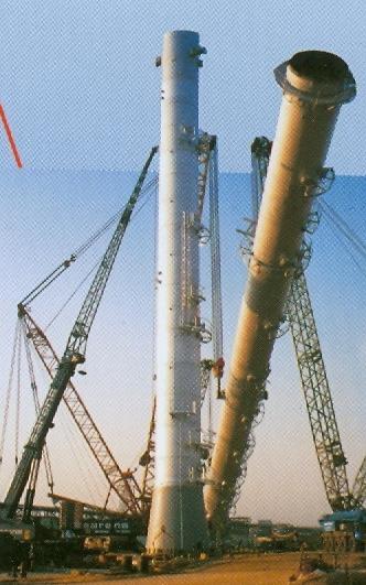 TWO UNCONNECTED CRANES LIFTING A TALL STACK