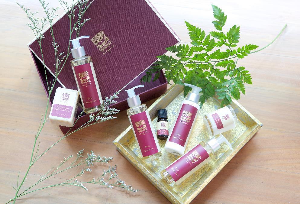 Box Set Collection Melodic Bath Festive Set Melodic Bath Collection includes 6 personal care products inspired from divine melodies to offer spa lovers a relaxing and rejuvenating bath experience at