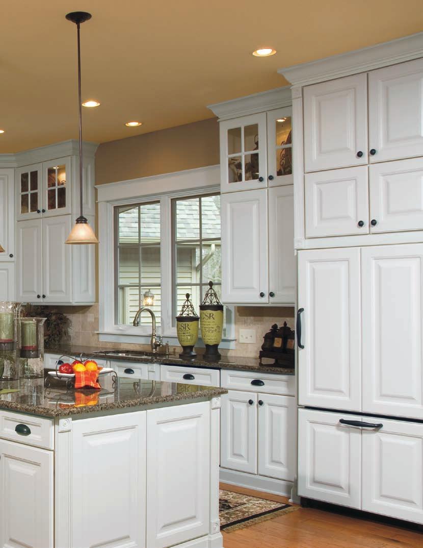 EASTLAND NANTUCKET Maple Pumpernickel Glaze Thermofoil White Designed by Ruth Westra Starlite Kitchens &