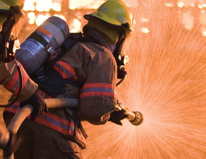 EMERGENCY RESPONDER GLOVES STRUCTURAL FIREFIGHTING GLOVES FIREFIGHTING GLOVES SMOKESCREEN - Superior protection and thermal resistance - Palm provides good grip with abrasion resistance, and remains