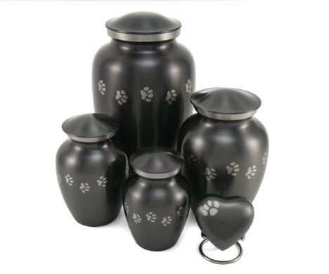 Memorial Urns CLASSIC PAW PEWTER - TBE (must be SO) 2896-H - SO KS 3 lb $ 65.00 2832-XS XS 25 lb $ 85.00 2832-S S 40 lb $ 110.00 2832-M M 85 lb $ 135.00 2832-L L 195 lb $ 180.