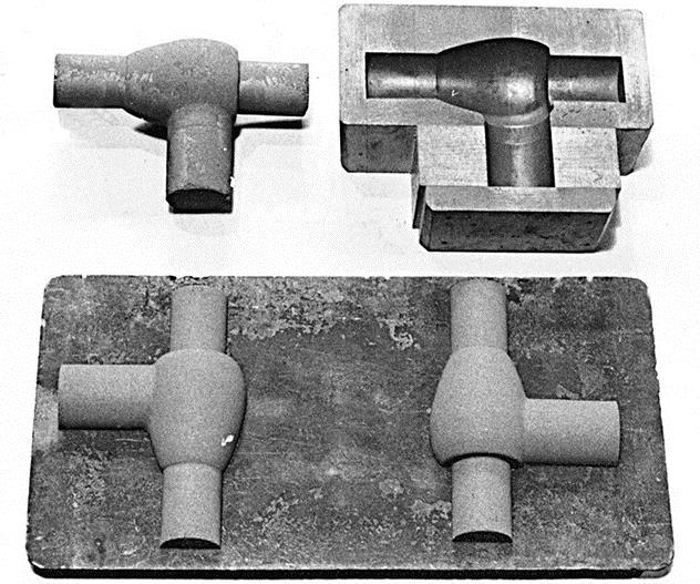 Additional Core Methods Figure 12-22 (Left) Four methods of making a hole in a cast pulley. Three involve the use of a core.
