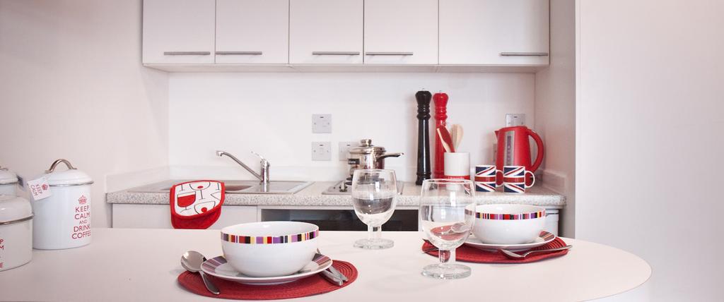 Clean living Your kitchen None of us like domestic chores, but it s important that your kitchen is kept clean.