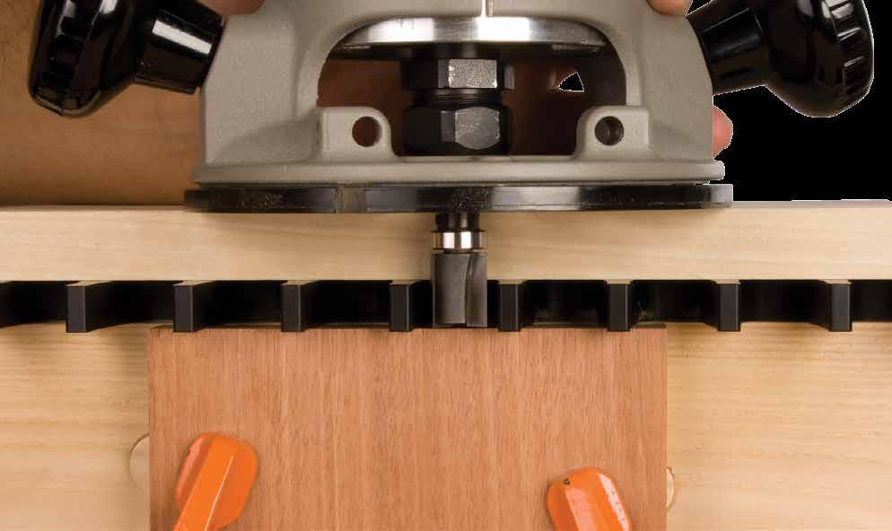 Fig.14 Fig.16 Tail Stock Dovetail Jig Pin Stock Align Bit Flush Caution: Make sure bearing contacts dovetail jig by at least 1/8 or more before starting cut.