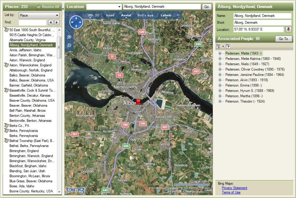 WEB INTEGRATION The software s tight integration with online resources lets you search for records, access your Ancestry.com account, and view maps all without leaving Family Tree Maker.