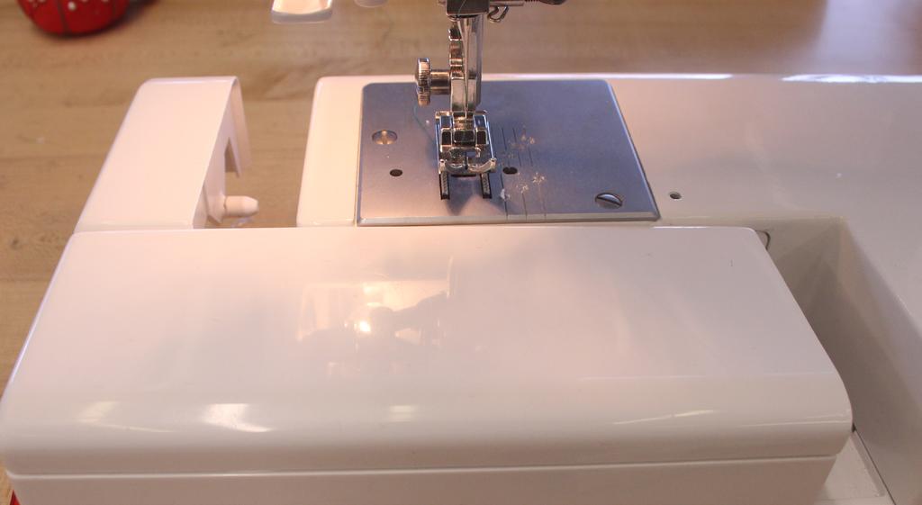 Beginning to Sew Before you sew, make sure that you have completed threading the machine. Make sure that you have left a few inches of thread from both the needle and bobbin.