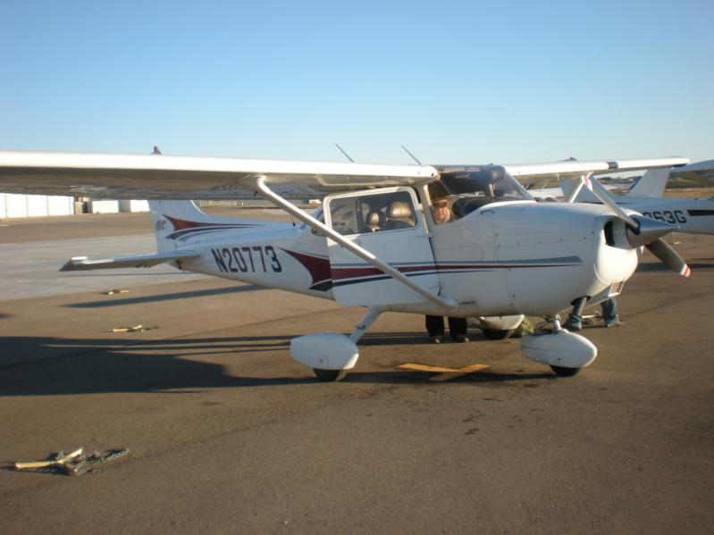 The GPS receiver is mounted to the yoke of the Cessna 172 to allow hands free operation.