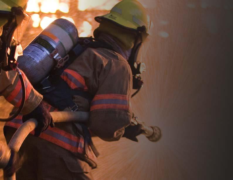 EMERGCY RESPONDER GLOVES STRUCTURAL FIREFIGHTING GLOVES FIREFIGHTING GLOVES SMOKESCRE 910-P735 - Superior protection and thermal resistance - Palm provides