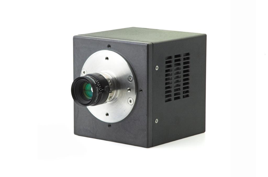 pco.1300 solar cooled digital 12bit CCD camera system designed for electroluminescence (EL) applications quantum efficiency of up to 13 % @ 880 nm superior low noise of typ.