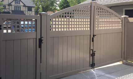 [Each Leaf Scalloped] 2 Tone ILLINOIS CROWNED DOUBLE DRIVE GATE.