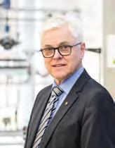 Prof. Dr. Dr. h.c. Detlef Zühlke Chairman of the Board SmartFactory KL Scientific Director, Innovative Factory Systems (IFS) department at DFKI M zuehlke@smartfactory.