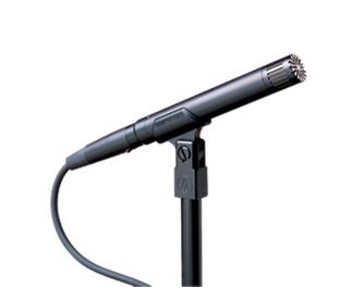 BOOM MICS (PHANTOM POWERED CONDENSER) BP4071 Line + Gradient Condenser long shotgun Highly directional best choice for exterior dialogue and distant sound effects Best exterior results: 2 6 feet
