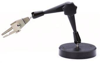 The N2784A and N2785A probe positioners provide quick and stable X-Y positioning for PC boards and devices that require hands-free probing.