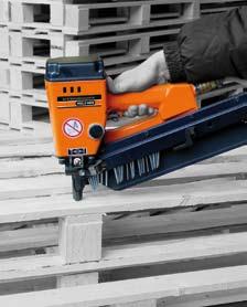 The nails are simply poured into the loader 3507 where they are set up fully automatically for a complete magazine filling. When the nailer is empty, it can be refilled in seconds at the loader.