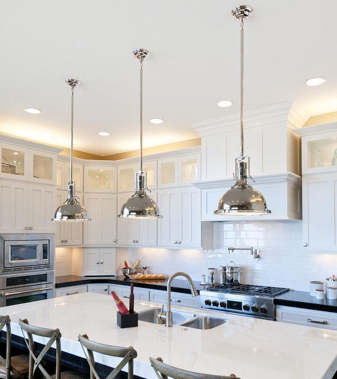 R e c e s s e d L i g h t i n g 23 How to Buy First, stick with a smaller can of 4 to 5 inches on a normal ceiling. I like the baffle for kitchen and gimbal rings for accent a wall.
