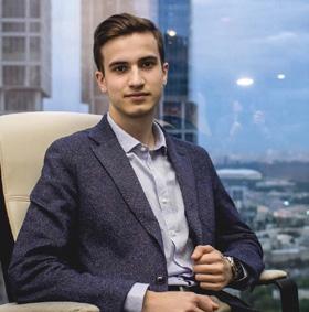 Giovanni received a bachelor's degree in business economics from the Commercial University of Luigi Bocconi in Milan and has 7 years of experience managing