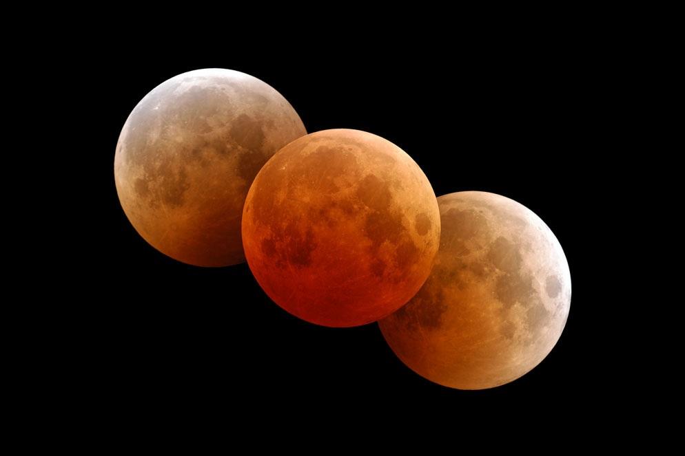 JANUARY 10, 2018 ADVANCED How to Photograph a Lunar Eclipse Featuring FRED ESPENAK Fred Espenak Oct. 28, 2004 total lunar eclipse, widely visible from the USA.