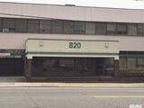 6,381 SF Page 1 of 18 Albertson Lease: Asking Sale: $1,595,000.00 PSF: $249.96 Taxes $8.25 820 Willis Avenue Plot: 0.