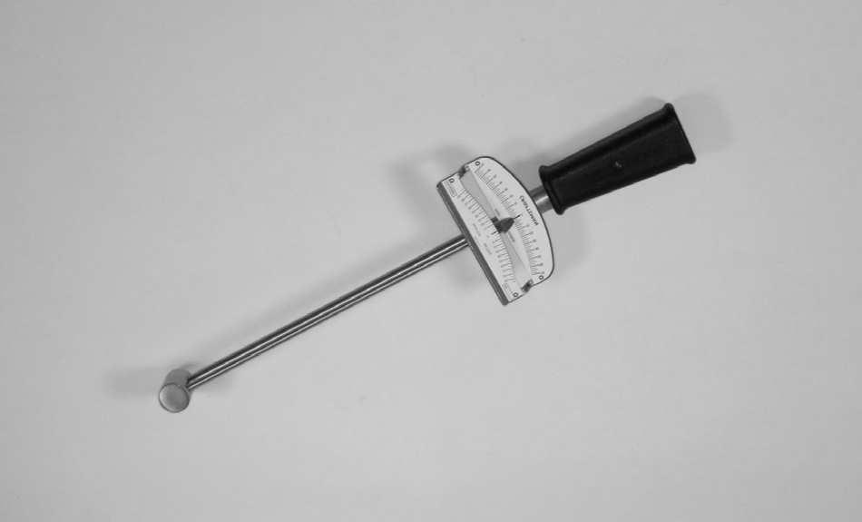 size is recommended as an all-purpose wrench. 11 Socket Wrenches A socket wrench (Figure 11) is generally faster, safer and more convenient to use than a common wrench.
