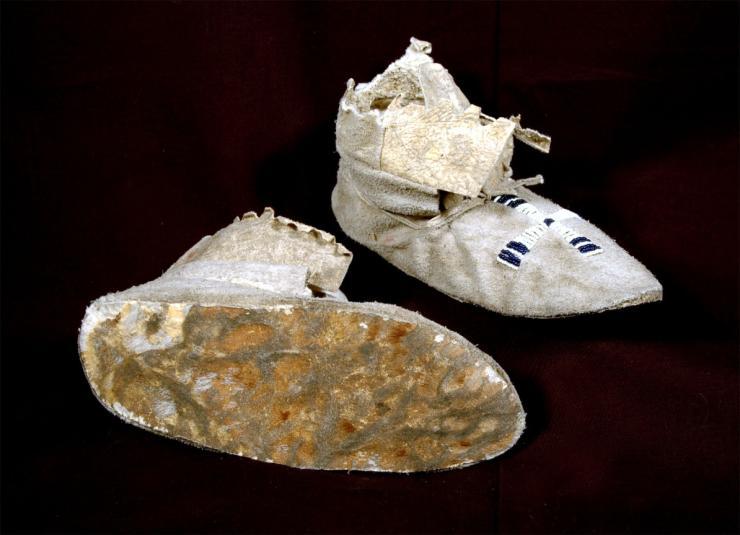 Hard Sole versus Soft Sole On the Plains, Native Americans wore two styles of moccasins, hard sole and soft sole.