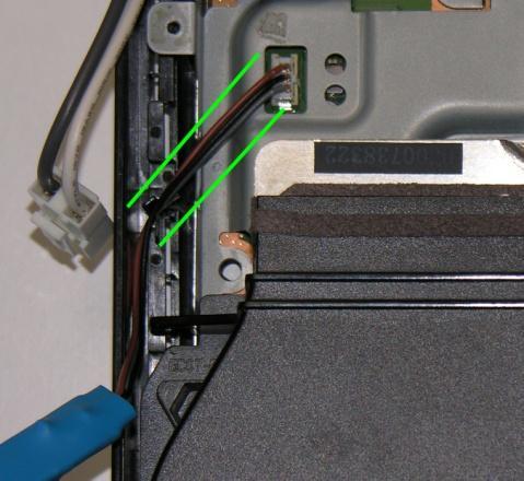 Once the fan connector has been exposed, gently but firmly pull the fan connector upwards out of its socket.