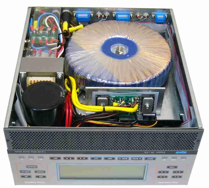 The Expert 1K-FA Amplifier The Expert 1K-FA amplifier provides 1000 watts PEP/900 watts CW on 160-10 meters, and 700 watts PEP/CW on 6-meters.