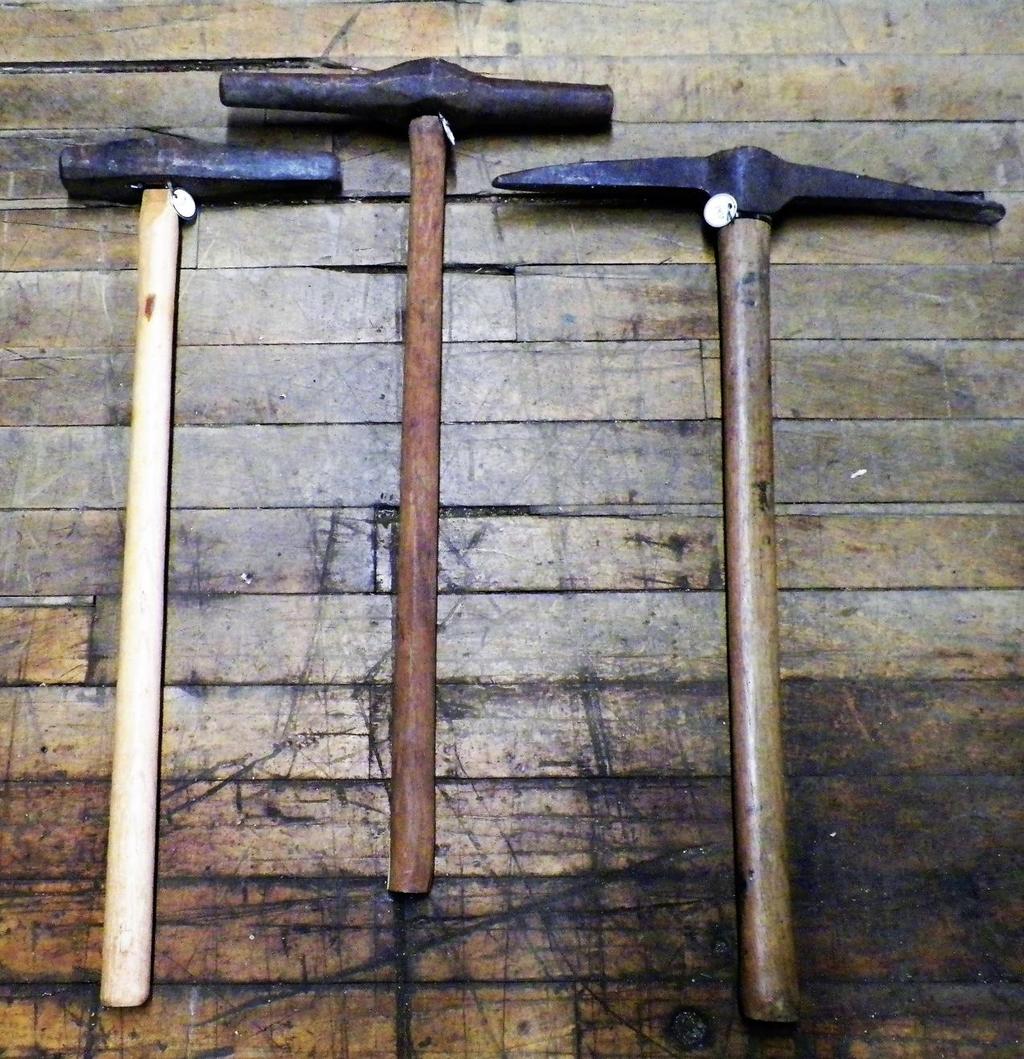 Sledge Hammer, Spike Maul & Pick L/R Sledge Hammer /w 36 wooden handle Spike