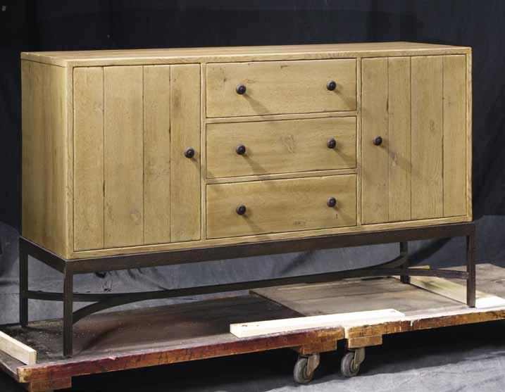 C o r o n a d o C o l l e c t i o n 29290 29290 Pomona credenza H40 W66 D20 Three drawers. Pacific silvercloth liner in top drawer.