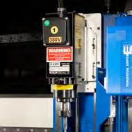 With a simple yet powerful pneumatic quick-release feature, they can be operated manually or with our ATC automatic tool changer.