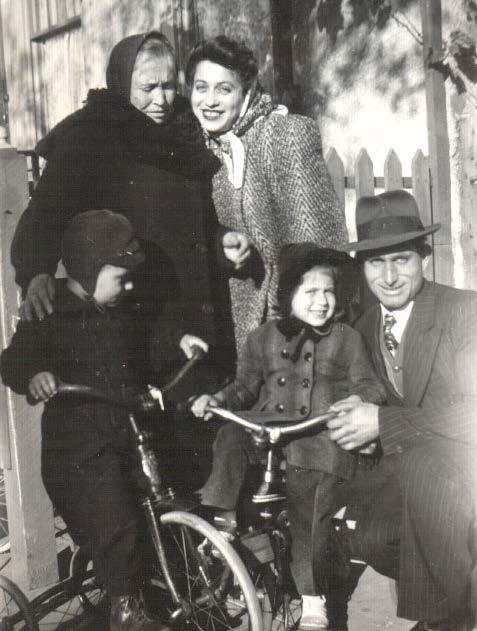 husband Domenico Bavaro (left) Grazia Caccavo in the 1950 s