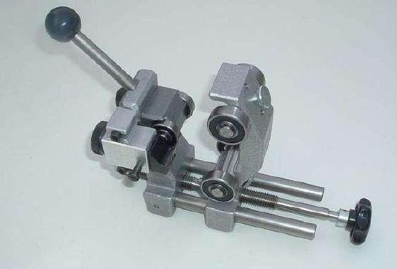 Perfect finished surface Automatic speed by adjusting angle of the speed unit The adjustment of the tool to different