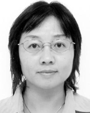1758 IEEE TRANSACTIONS ON ANTENNAS AND PROPAGATION, VOL. 58, NO. 5, MAY 2010 Qiaowei Yuan received the B.E., M.E., and D.E. degrees from Xidian University, Xi an, China, in 1986, 1989 and 1997, respectively.