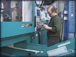 INJECTION MOLDING BASIC Injection Molding Basics Here s how you can get all your employees on the same page These courses teach employees the three major aspects of