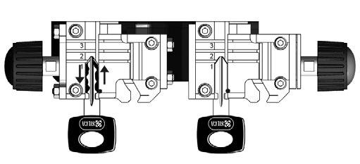 9.4 CUTTING laser TYPE keys 1) Disable the tracer point spring (Ch.8.4). 2) Turn on the motor with the switch (Q). 3) Insert the two keys into their clamps.