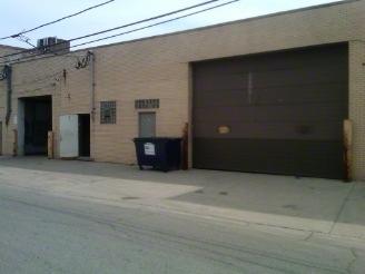 Lease/Sale 3041-3045 N Rockwell 15,000 SF Lease: $5,900 / Month M Well