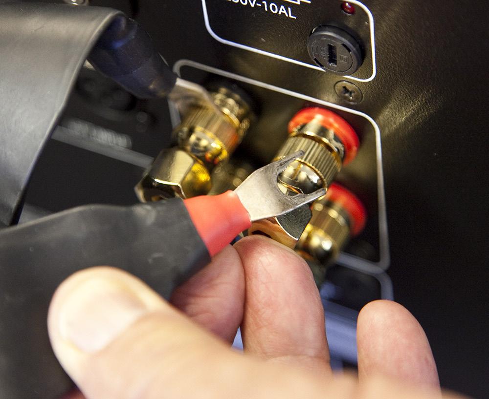 Owner s Reference Connect the speaker cables With the amplifier firmly seated where you have selected, it is time to connect the speaker cables. The BHK Signature uses custom machined connectors.