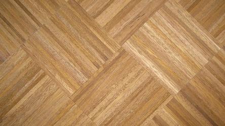 INDUSTRIAL PARQUET SOLID WOOD FLOORS Scrap from mosaic parquet Wood pieces are turned edgewise Not sensitive to moisture