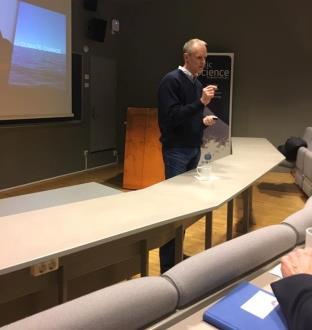 During the spring the Arctic Safety Centre was fortuned to have Sturla Henriksen; CEO of the Norwegian Shipowner Association give a guest lecture at UNIS.