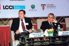 15TH MALAYSIAN EDUCATION SUMMIT Distinguished panel members of the VC s Roundtable: Prof.