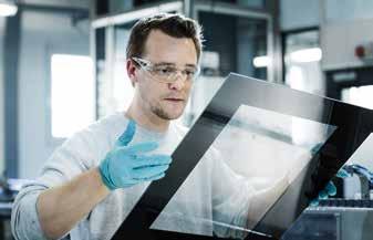 Our borosilicate glass is proven to stand up to high and fluctuating temperatures typical of applications such as high-performance lamps, cinema projectors and inspection panels for