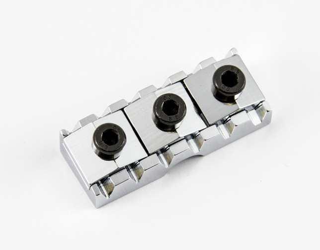 Locking-Nuts 7050-R2 DURABLE & SONIC EXPERIENCE 5,55 14,3 28,2 41,30 9,2 6,44 NEW 9 15,6 7050-R2 Type/Radius: Radius: Width: Locking-Nut, compatible to SCHALLER* R2 outiline dimensions (Stratocaster)