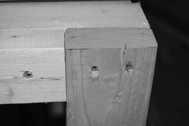 2-1/2 wood screws.