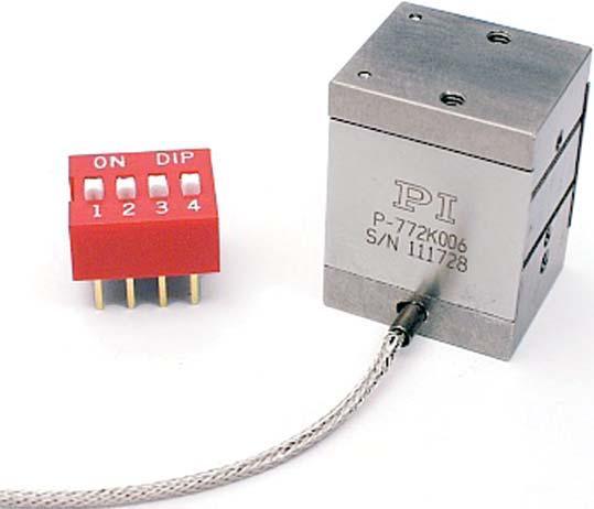 P-772 Miniature Stage Ultra-Compact Piezo NanoAutomation Stage with Direct Metrology P-772.1CD piezo nanopositioning / scanning stage (DIP switch for size comparison) PI 1998-2005.