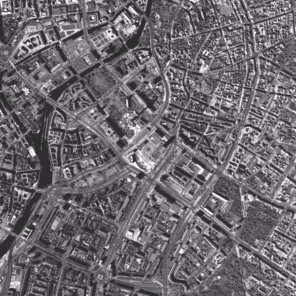 ADS image - Berlin-Alexanderplatz ~ 1:17,500 Airborne Digital Sensor: engineering model Flying height: 9,840 ft.