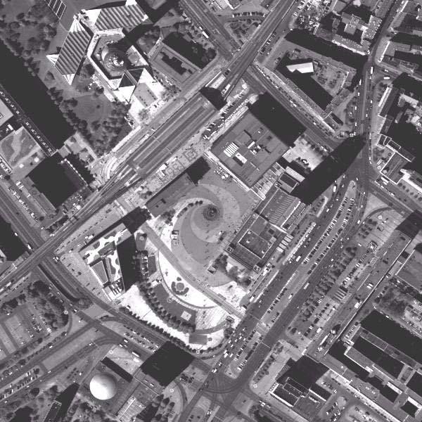 ADS image - Berlin-Alexanderplatz ~ 1:4,000 Airborne Digital Sensor: engineering model Flying height: 9,840 ft.