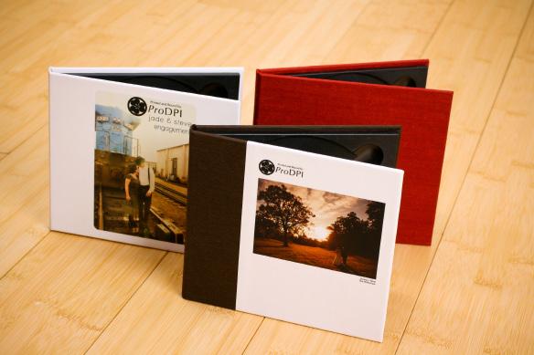 cd/dvd folios Our fully customizable CD folios provide you with an attractive way to present a disk to your client.