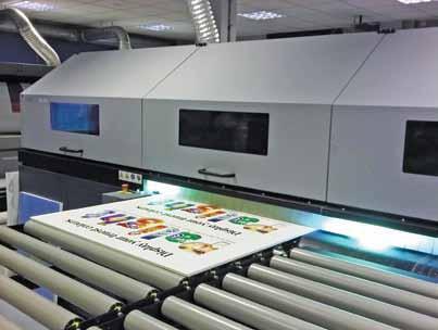 Printers and advertisers benefit from its consistent smooth and bright surface for producing high quality displays.