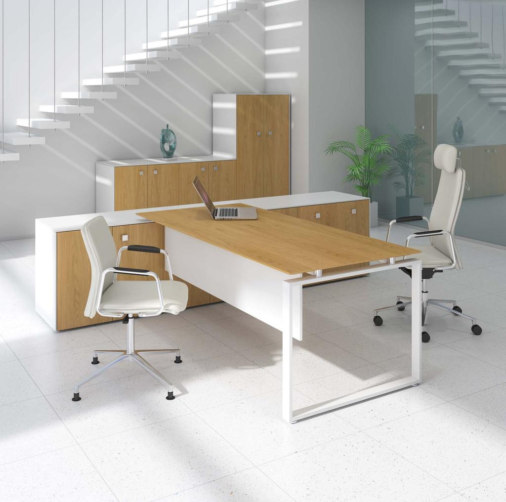 CE Executive Workstation Fulcrum CE in Light Oak and high gloss white lacquer.