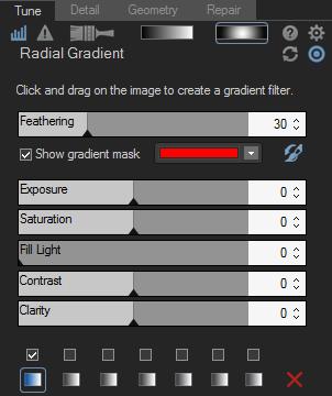 Gradient Tool Options Feathering Invert gradient Show gradient mask Adjust the slider to control how gradual the transition of the edge of the gradient will be.